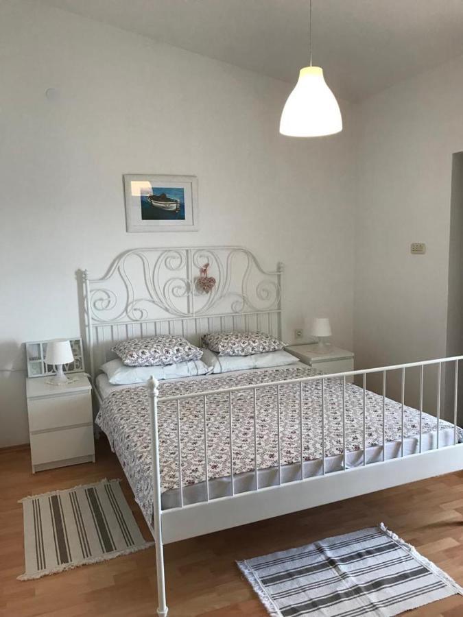 Apartmani Darko Корнич Екстер'єр фото