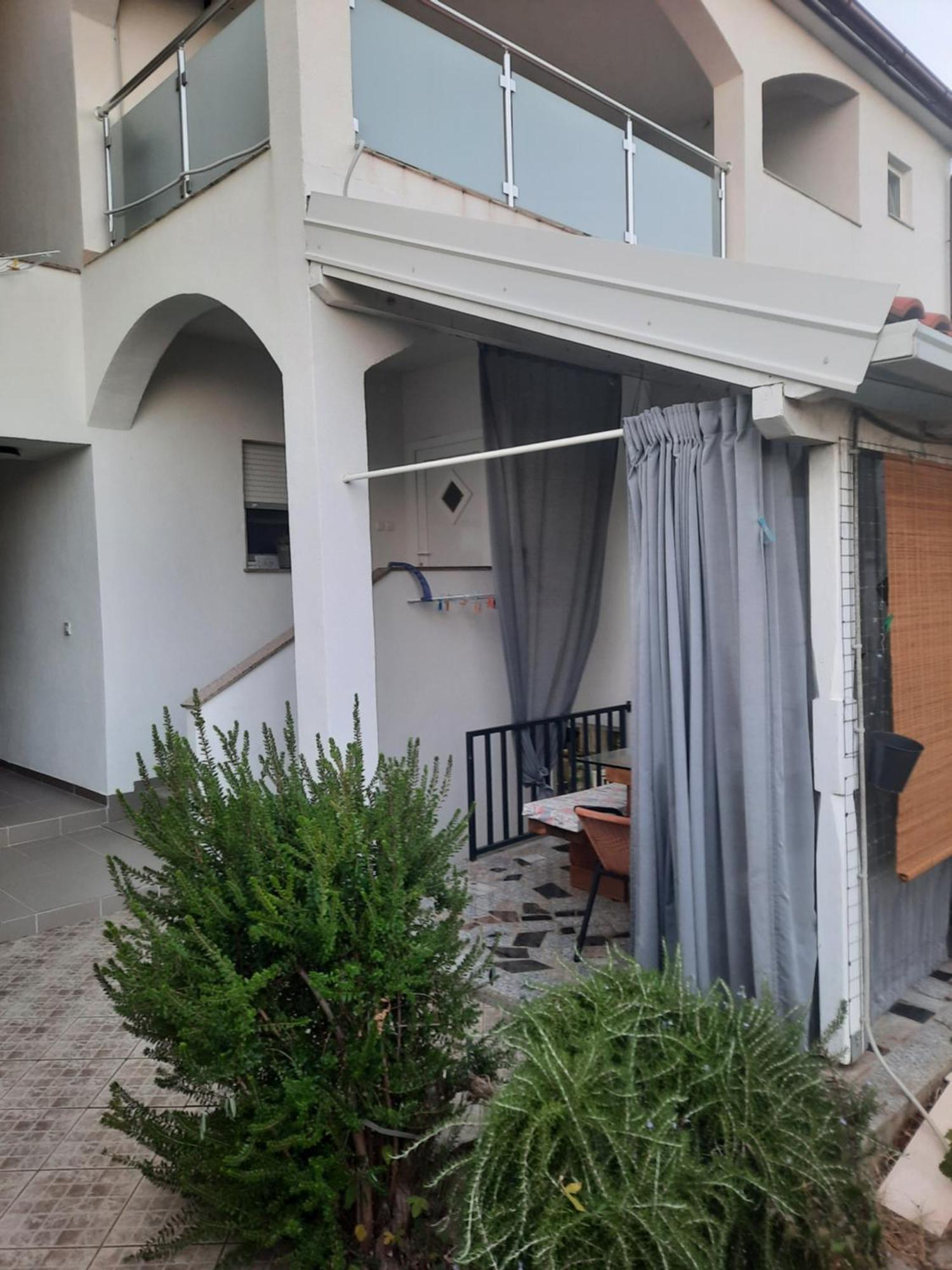 Apartmani Darko Корнич Екстер'єр фото